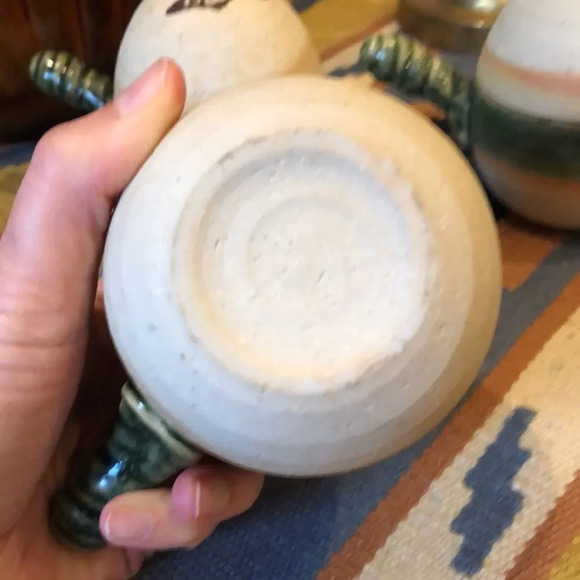 Handmade Japanese Pottery Stoneware Cups wit Lid - Picture 6 of 9